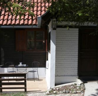 Zlatibor House | Sunny Rustic Cabin in the foothills of Tara