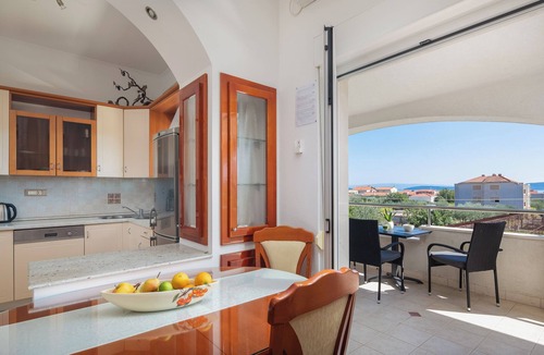 Kastel Novi House | Sunshine Holiday Home