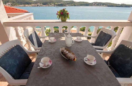 Rab Town Apartment | Superior Two Bedroom Apartment with Sea View and Terrace