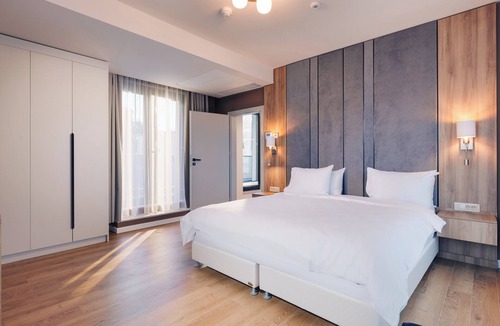 Old Town Hotel | Syndicate Lodging Aparthotel