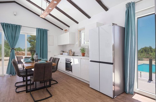 Srima Villa | "The 7th Heaven" resort villa with pool