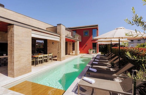 Fazana Villa | The beautiful Casa Ombra Rossa with private hydromassage pool and sauna
