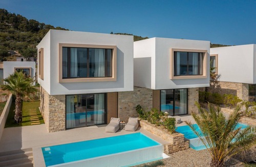 Tkon Villa | The Palms Resort - Duplex Villa Beach III