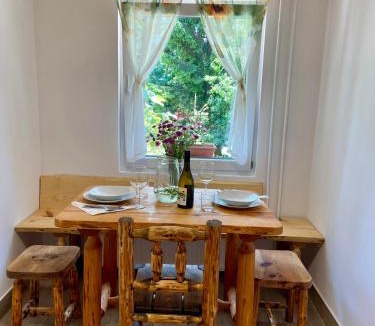 Vrhnika Apartment | The Wood Nest Apartment - pet friendly