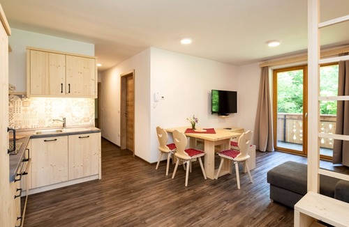 Ukanc Apartment | The Woodland Nook Apartments Bohinj - Classic Two Bedroom Apartment with Balcony