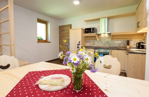 Ukanc Apartment | The Woodland Nook Apartments Bohinj - Classic Two Bedroom Apartment with Balcony