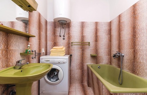 Turanj Apartment | These comfortable and practically furnished apartments are located just 20 meters from the beach.