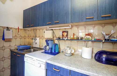 Jadrija Apartment | This simply and functionally furnished holiday apartment is located on the ground floor.