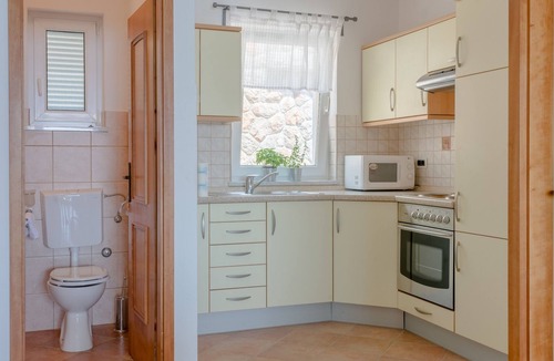 Baric Draga Apartment | Three bedroom apartment near beach Barić Draga, Karlobag (A-15583-b)