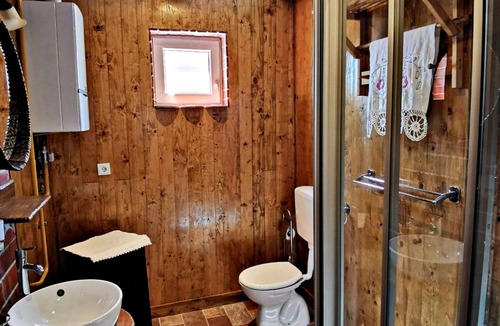 Pleternica Apartment | Three bedroom apartment with terrace Pleternica, Slavonija (A-23027-a)