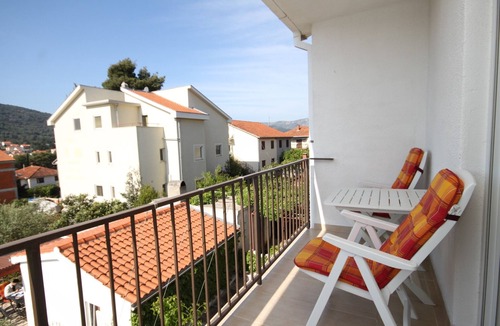 Stari Grad Apartment | Three bedroom apartment with balcony and sea view Stari Grad, Hvar (A-8708-a)
