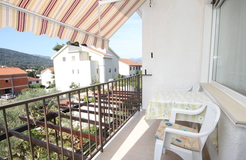 Stari Grad Apartment | Three bedroom apartment with balcony and sea view Stari Grad, Hvar (A-8708-a)
