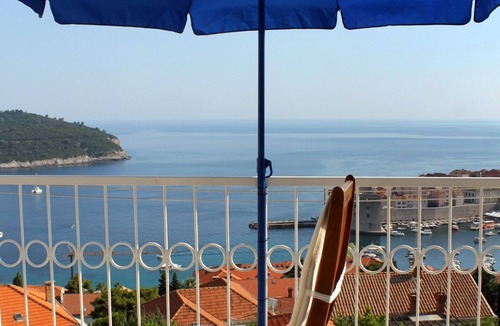 Ploce Apartment | Three bedroom apartment with balcony and sea view Dubrovnik (A-9099-b)
