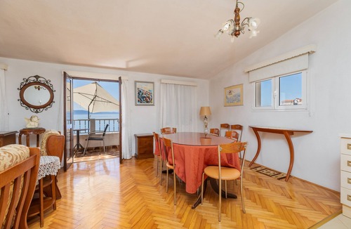 Drasnice Apartment | Three bedroom apartment near beach Drašnice, Makarska (A-2722-a)
