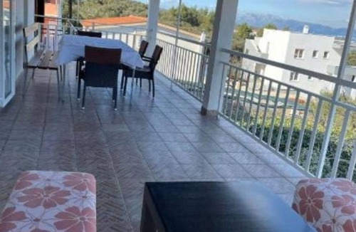 Drace Apartment | Three bedroom apartment with terrace and sea view Drače, Pelješac (A-25422-b)