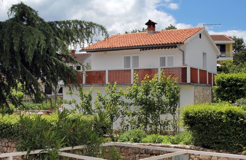 Vantacici Apartment | Three bedroom apartment with terrace and sea view Vantačići, Krk (A-5347-a)