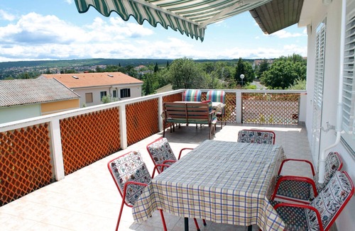Vantacici Apartment | Three bedroom apartment with terrace and sea view Vantačići, Krk (A-5347-a)