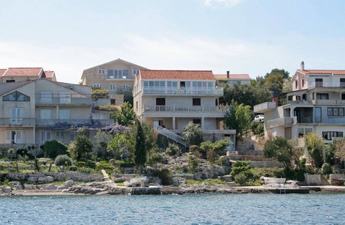 Lumbarda Apartment | Three bedroom apartment near beach Korčula (A-4407-a)