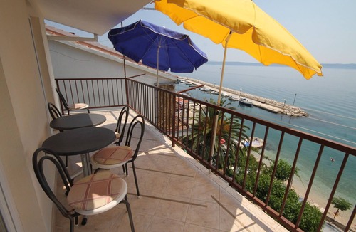 Podgora Apartment | Three bedroom apartment near beach Podgora, Makarska (A-6670-a)