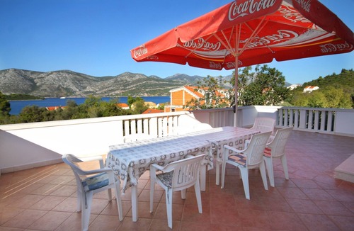 Kneza Apartment | Three bedroom apartment with terrace and sea view Kneža, Korčula (A-9269-a)