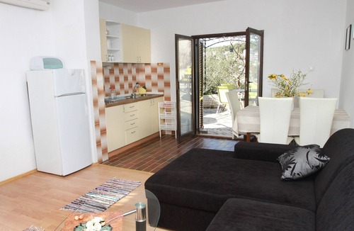 Trogir Apartment | Three bedroom apartment with terrace Trogir (A-11316-a)