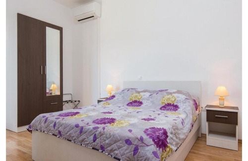 Sreser Apartment | Three-Bedroom Apartment in Sreser