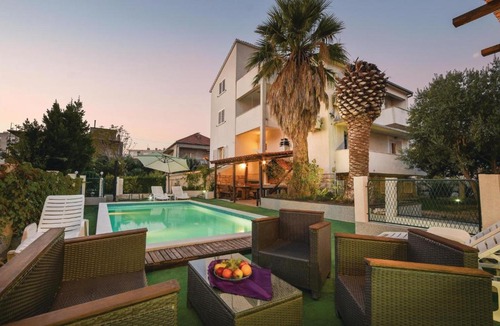 Vranjic Apartment | Three-Bedroom Apartment In Split