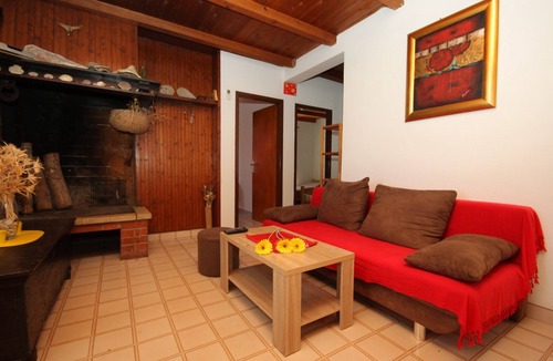 Zarace Apartment | Three bedroom apartment near beach Cove Zaraće, Hvar (A-8781-b)