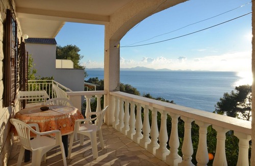 Zavalatica Apartment | Three bedroom apartment with terrace and sea view Zavalatica, Korčula (A-14204-a)