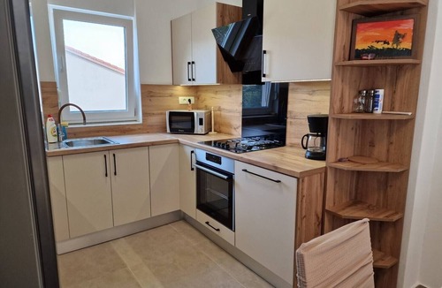 Mundanije Apartment | Three bedroom apartment with terrace Mundanije, Rab (A-22552-a)