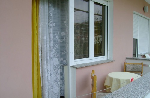 Palit Apartment | Three bedroom apartment with terrace Palit, Rab (A-14610-a)