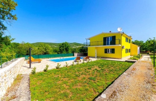 Primorski Dolac House | Three Bedroom Holiday Home with Private Pool