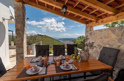 Seget Gornji Villa | Three Bedroom Villa with Private Pool