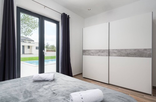 Topid Villa | Three Bedroom Villa With Private Pool