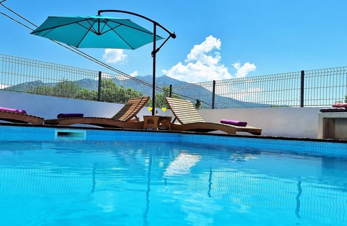 Klis Villa | Throne Villa Kambia with heated pool