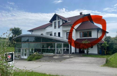 Karlovac Apartment | Tona - Miran apartman - Parking - Samostalna prijava