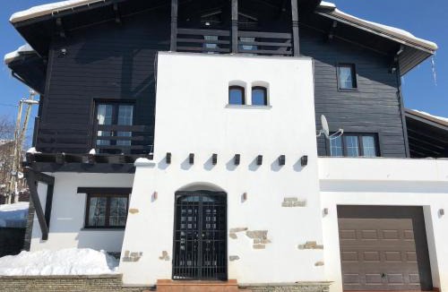 Comarnic Villa | TopVila
