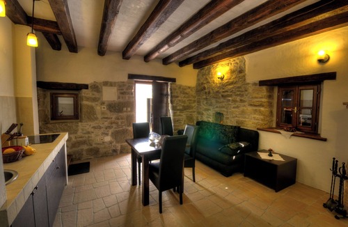 Buzet House | Traditional Stone House 8