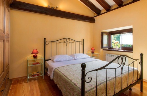 Momjan Villa | Traditional Villa Momiano with a swimming pool