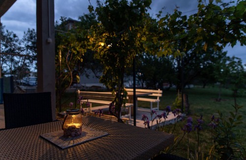 Rudine Apartment | Tranquil and Stylish Apartment Kastel Novi - Studio Apartment with Garden