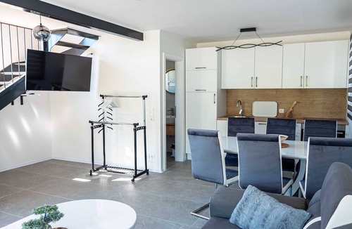 Terme Catez House | Tranquil Luxe Thermal Escape Mobile Home - Premium Mobile Home with Terrace