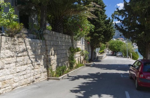 Brist Apartment | Triple Room with Private Balcony