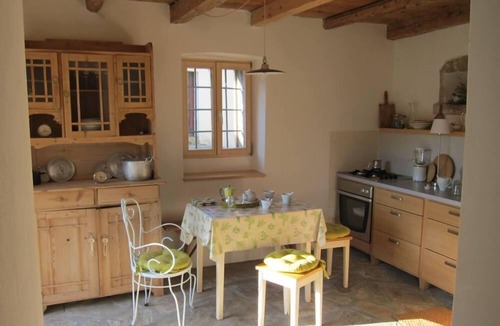 Truske House | Tuscan-Style Stone Hideaway Peaceful Rural Retreat near the Coast