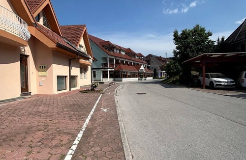 Zrece House | Twin Room with Balcony 5