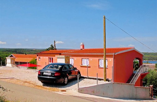Gornji Karin Apartment | Two bedroom apartment with terrace and sea view Karin Gornji, Novigrad (A-18387-c)