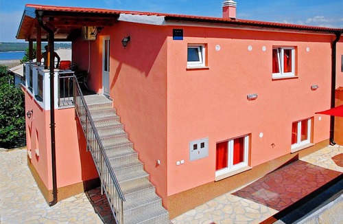 Gornji Karin Apartment | Two bedroom apartment with terrace and sea view Karin Gornji, Novigrad (A-18387-c)
