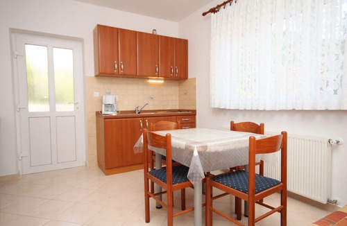 Obrs Apartment | Two bedroom apartment with terrace Mošćenička Draga, Opatija (A-2327-c)