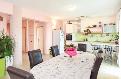 Kastel Stari Apartment | Two bedroom apartment with terrace Kaštel Stari, Kaštela (A-15411-a)