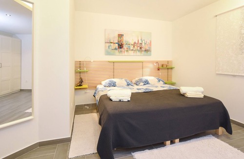 Kastel Stari Apartment | Two bedroom apartment with terrace Kaštel Stari, Kaštela (A-15411-a)