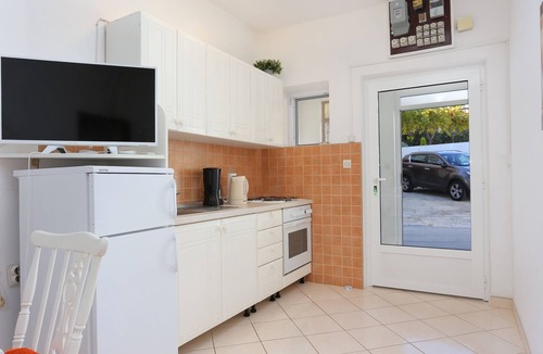 Seget Donji Apartment | Two bedroom apartment with terrace and sea view Seget Donji, Trogir (A-2029-b)